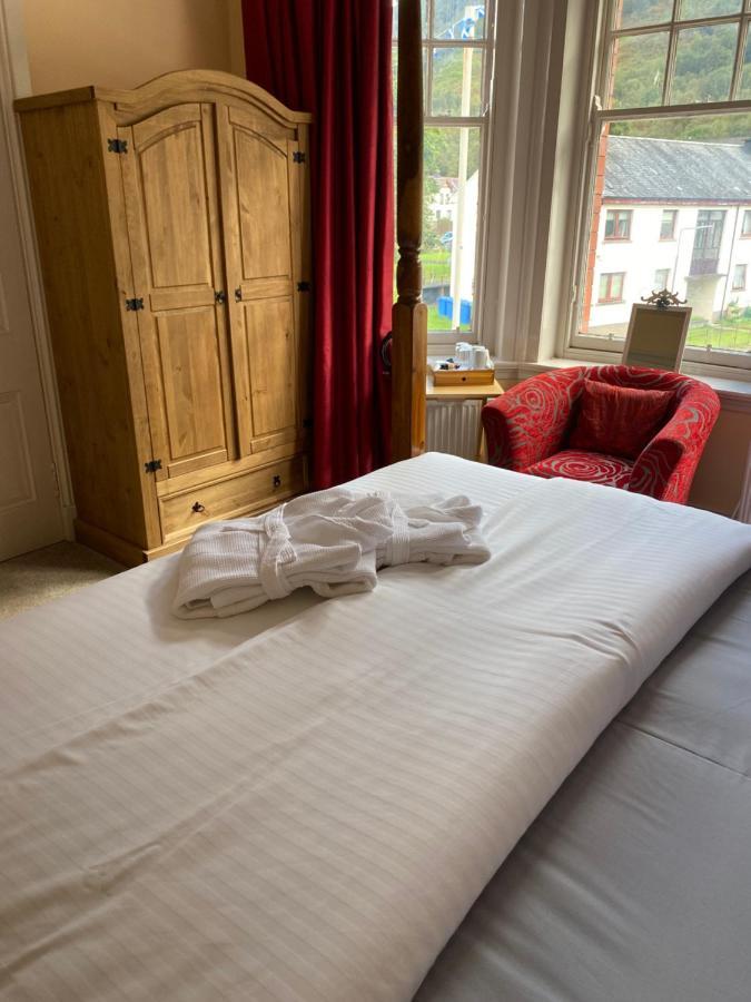 The Bank House Bed & Breakfast Кинлохлевън Екстериор снимка