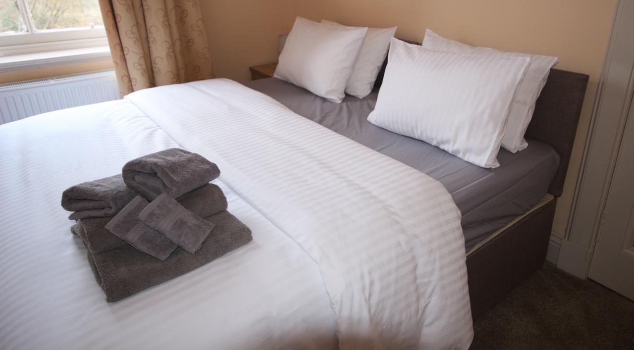 The Bank House Bed & Breakfast Кинлохлевън Екстериор снимка