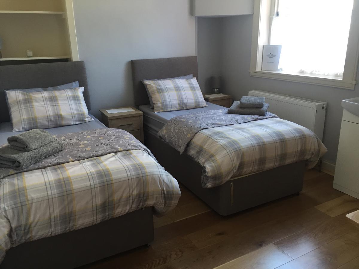 The Bank House Bed & Breakfast Кинлохлевън Екстериор снимка